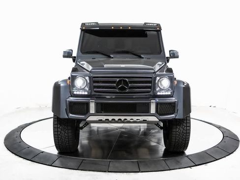 Used 2017 Mercedes-Benz G 550 Squared image 10