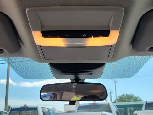 Used 2025 Nissan Sentra S FWD image 18