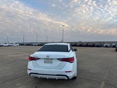 Certified 2022 Nissan Sentra SV image 23