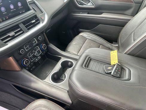 Used 2021 Chevrolet Tahoe High Country w/ Premium Package AWD/4WD image 18
