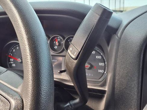 Used 2022 Chevrolet Silverado 1500 Custom image 13