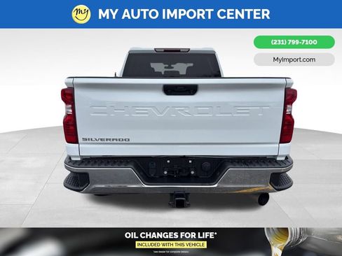 Used 2022 Chevrolet Silverado 2500 LT w/ Convenience Package image 6