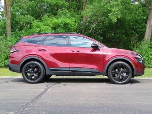 Certified 2025 Kia Sportage X-Line AWD/4WD image 2