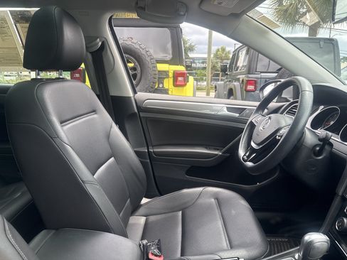 Used 2019 Volkswagen Golf Alltrack AWD/4WD image 40