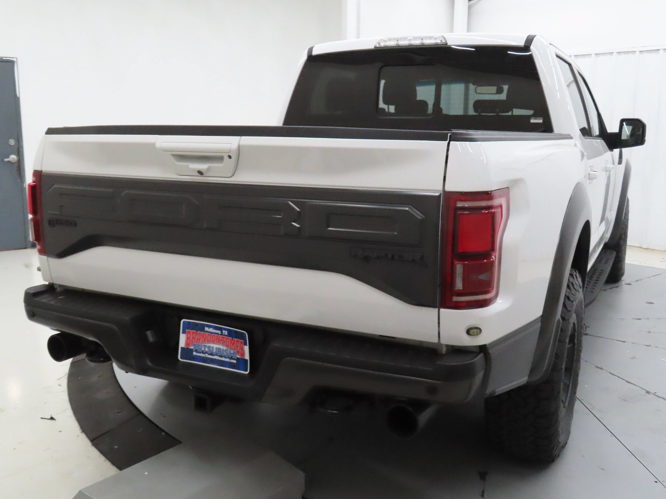 Used 2018 Ford F150 Raptor w/ Equipment Group 802A Luxury AWD/4WD image 3