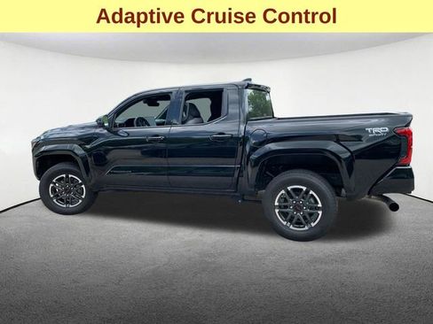 Used 2025 Toyota Tacoma TRD Sport AWD/4WD image 7