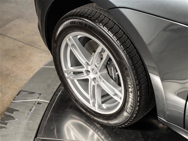 Used 2026 Porsche Macan AWD/4WD image 16