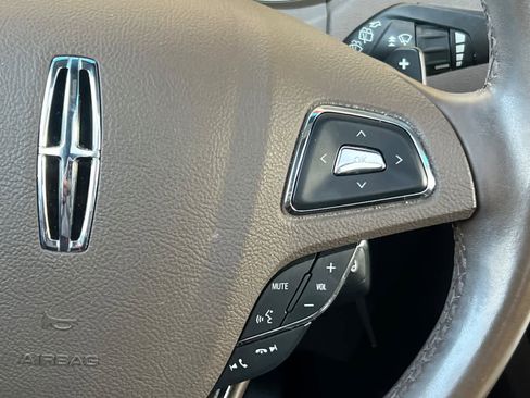 Used 2016 Lincoln MKX Reserve image 29