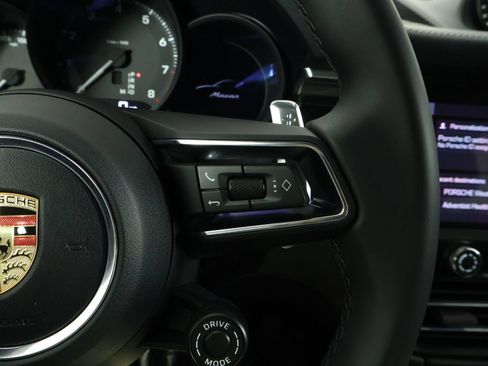 Certified 2026 Porsche Macan AWD/4WD image 15