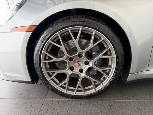 Used 2025 Porsche 911 Carrera RWD image 10
