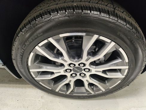 New 2026 GMC Acadia Denali Ultimate w/ LPO, Floor Liner Package image 4