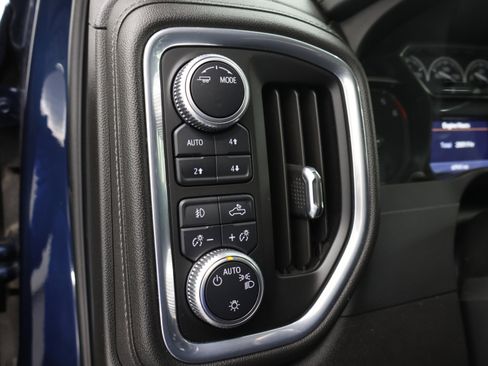 Used 2021 GMC Sierra 2500 SLE w/ X31 Off-Road Package AWD/4WD image 35