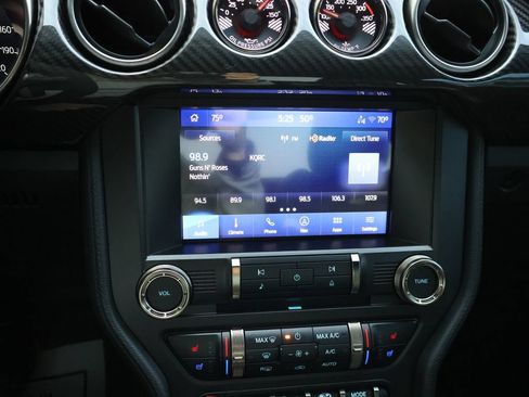 Used 2022 Ford Mustang Shelby GT500 w/ Technology Package RWD image 23