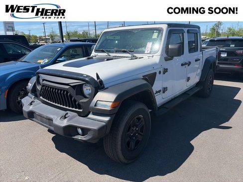 Used 2022 Jeep Gladiator Sport w/ Trailer Tow Package AWD/4WD image 4