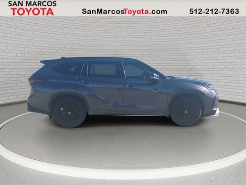 Used 2024 Toyota Highlander XSE image 4