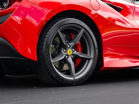 Used 2022 Ferrari F8 Tributo image 19
