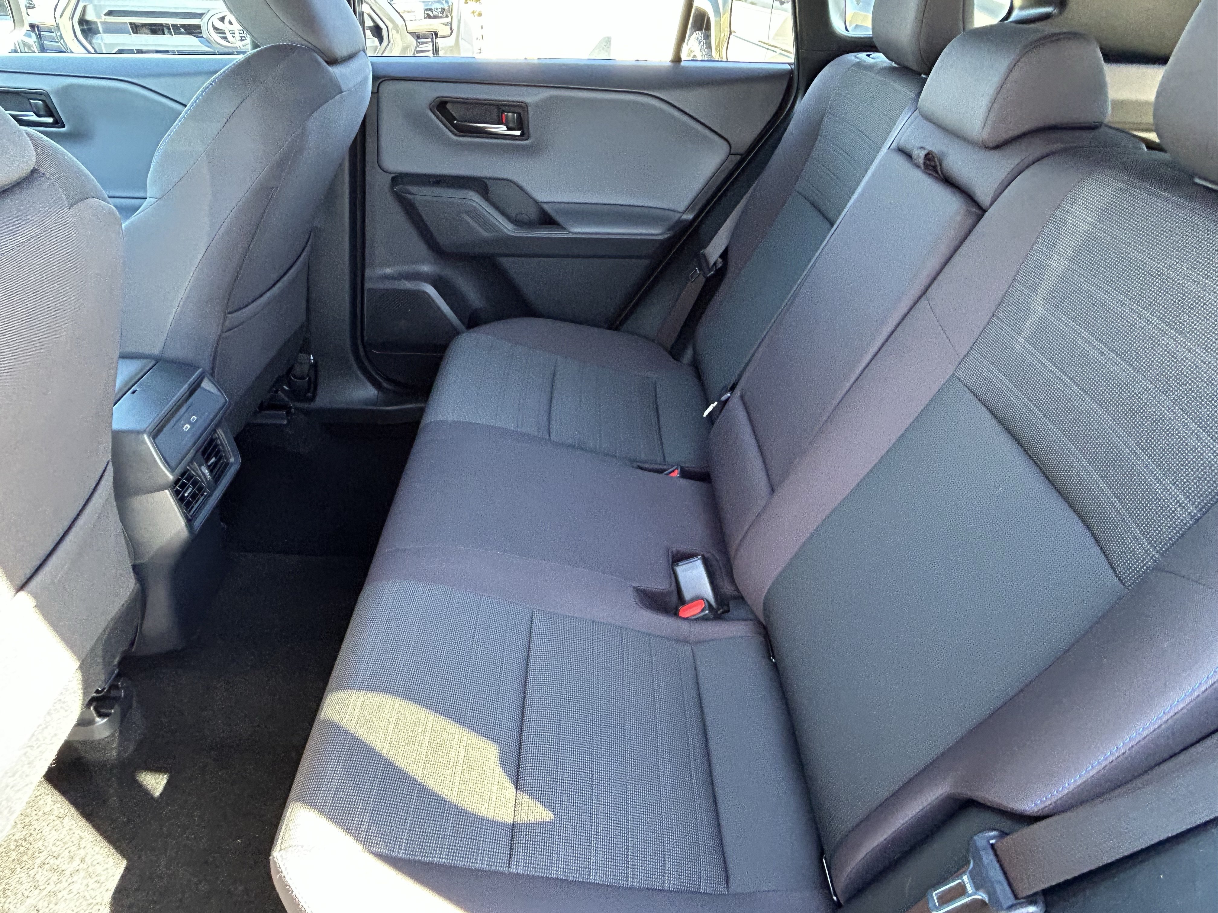 Used 2026 Toyota RAV4 SE w/ Convenience Package AWD/4WD image 14