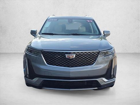 Used 2023 Cadillac XT6 Premium Luxury FWD image 2
