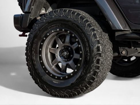 Used 2017 Jeep Wrangler Unlimited Rubicon image 59