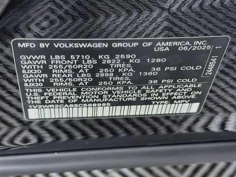 Used 2025 Volkswagen Atlas SE FWD image 12