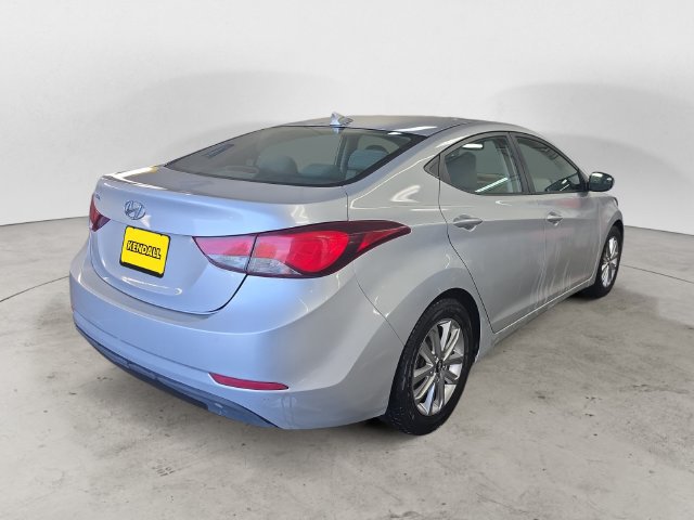 Used 2015 Hyundai Elantra SE w/ Option Group 02 FWD image 5