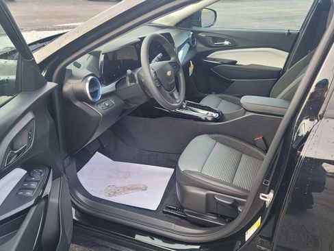 Used 2026 Chevrolet Trax LT image 18