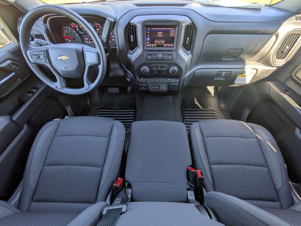 New 2026 Chevrolet Silverado 2500 Custom w/ Custom Value Package AWD/4WD image 17