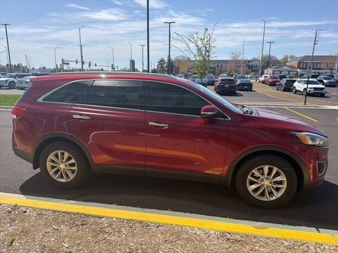 Used 2016 Kia Sorento LX image 9