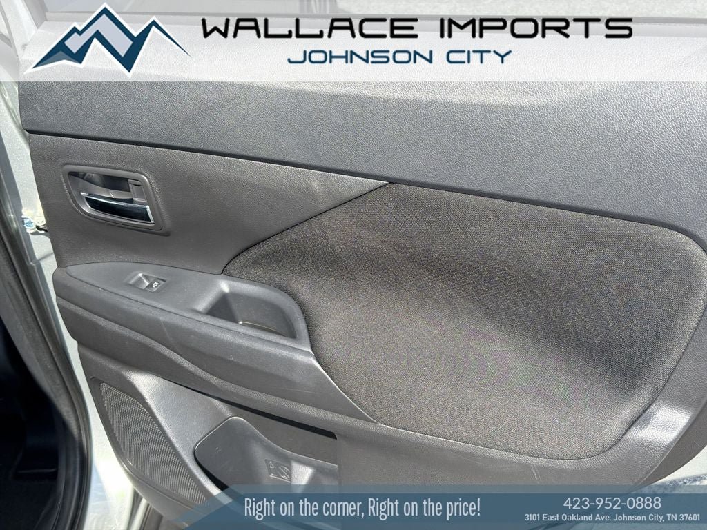 Used 2020 Mitsubishi Outlander ES AWD/4WD image 34