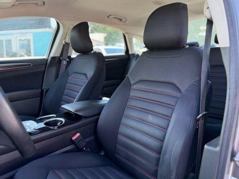 Used 2013 Ford Fusion SE FWD image 13