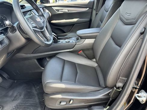 Used 2025 Cadillac XT5 Luxury FWD image 19