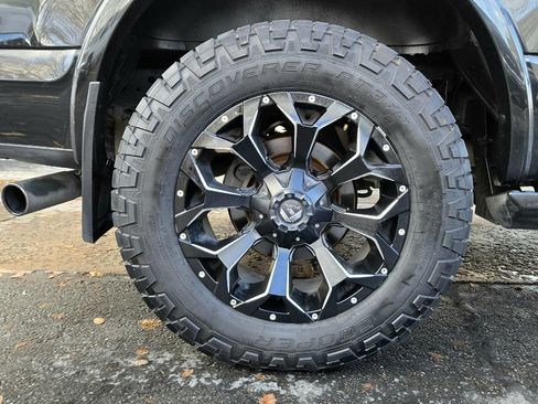 Used 2015 Ford F150 Platinum w/ Technology Package image 19