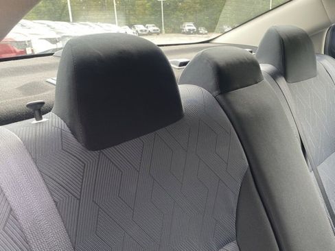 Used 2024 Nissan Versa SV w/ Trunk Package image 28