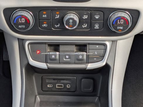 Certified 2023 GMC Terrain SLE w/ Driver Convenience Package FWD image 20