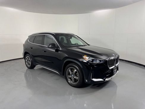Used 2025 BMW X1 xDrive28i AWD/4WD image 2