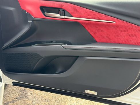 New 2026 Toyota Camry Hybrid FWD image 10