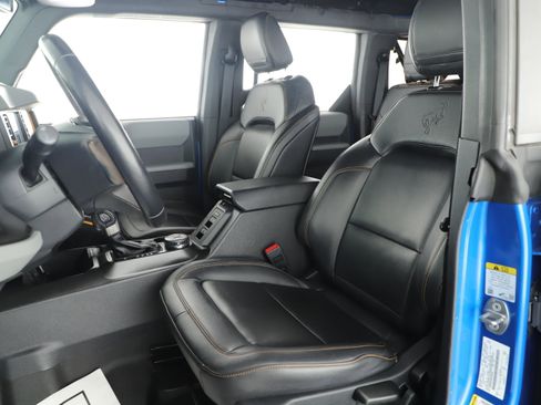 Used 2022 Ford Bronco Badlands image 10