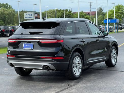 Used 2021 Lincoln Corsair AWD image 9