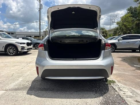 Used 2022 Toyota Corolla LE FWD image 13