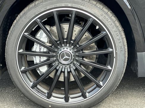 New 2025 Mercedes-Benz GLA 35 AMG 4MATIC image 11