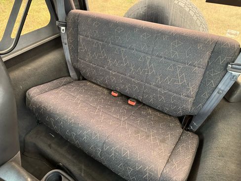 Used 2001 Jeep Wrangler Sport image 12