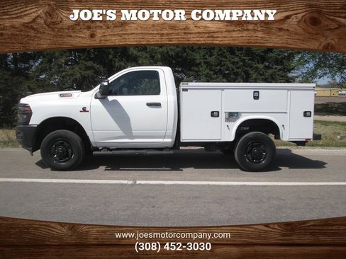 Used 2025 RAM 2500 Tradesman AWD/4WD image 1