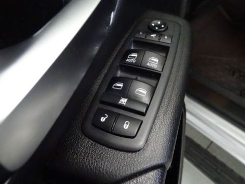 Used 2019 RAM 1500 Big Horn AWD/4WD image 10