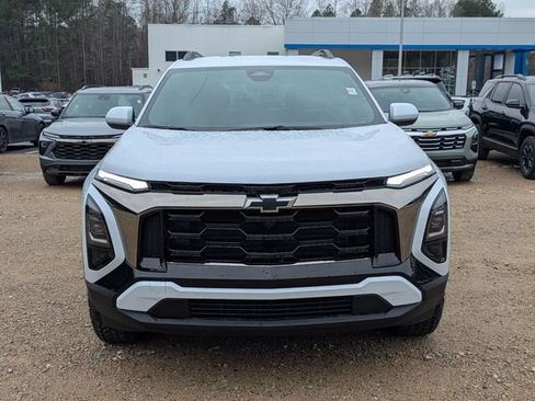 New 2026 Chevrolet Equinox ACTIV w/ Convenience Package III AWD/4WD image 6
