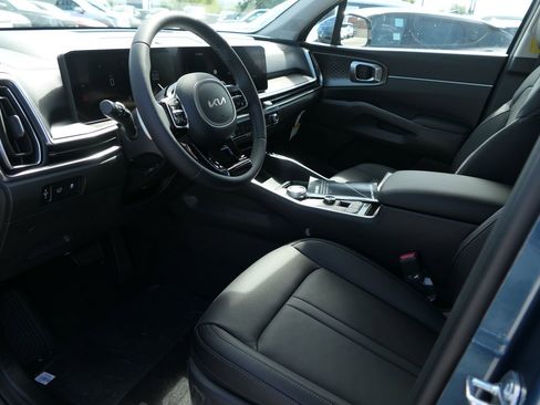 New 2025 Kia Sorento EX image 11