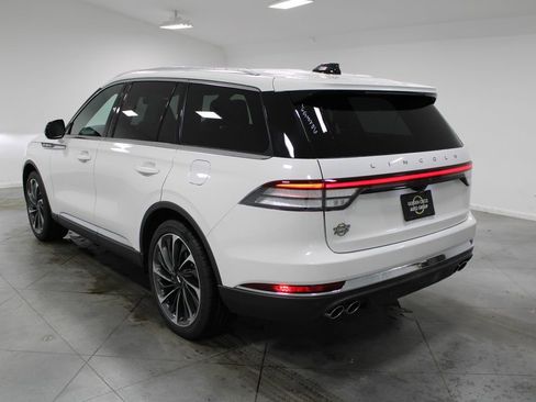 New 2026 Lincoln Aviator Reserve image 6