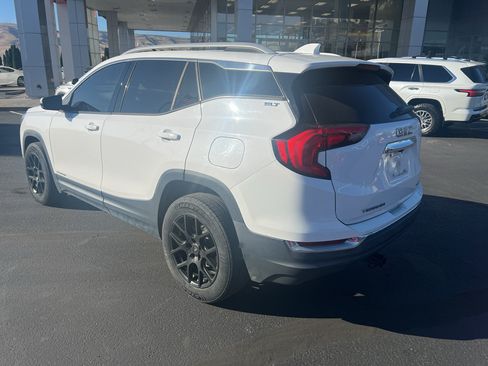 Used 2020 GMC Terrain SLT AWD/4WD image 9