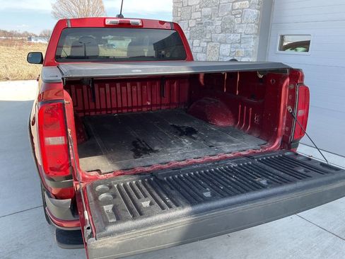 Used 2015 Chevrolet Colorado Z71 image 30