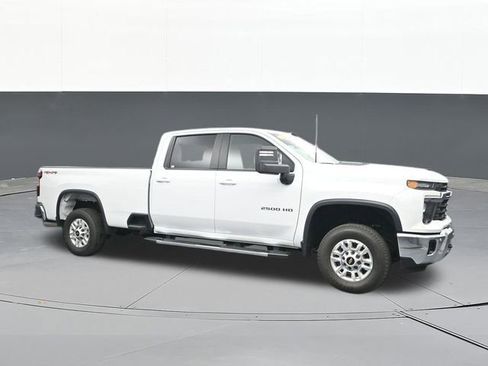 Used 2025 Chevrolet Silverado 2500 LT w/ Safety Package AWD/4WD image 22