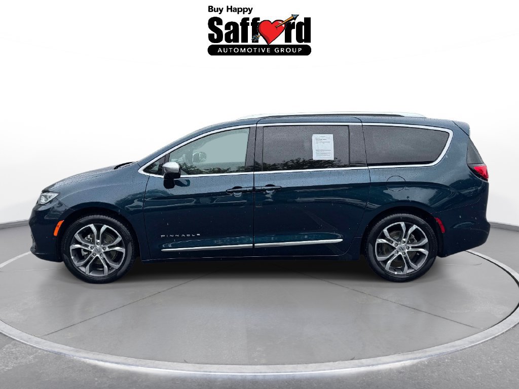 Used 2025 Chrysler Pacifica Pinnacle FWD image 5